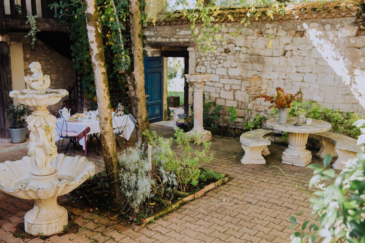La Maison Bleue Villereal ภายนอก รูปภาพ