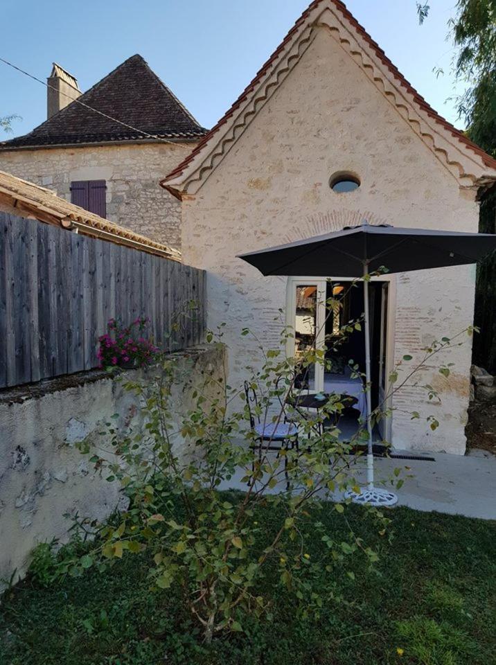 La Maison Bleue Villereal ภายนอก รูปภาพ