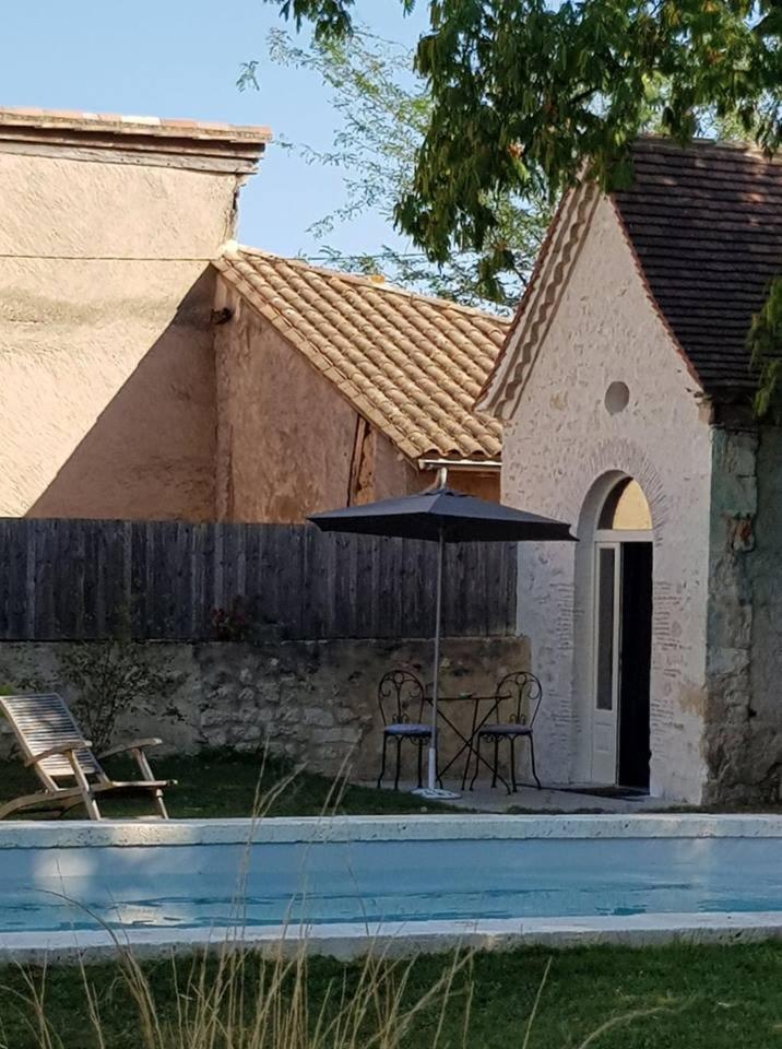 La Maison Bleue Villereal ภายนอก รูปภาพ